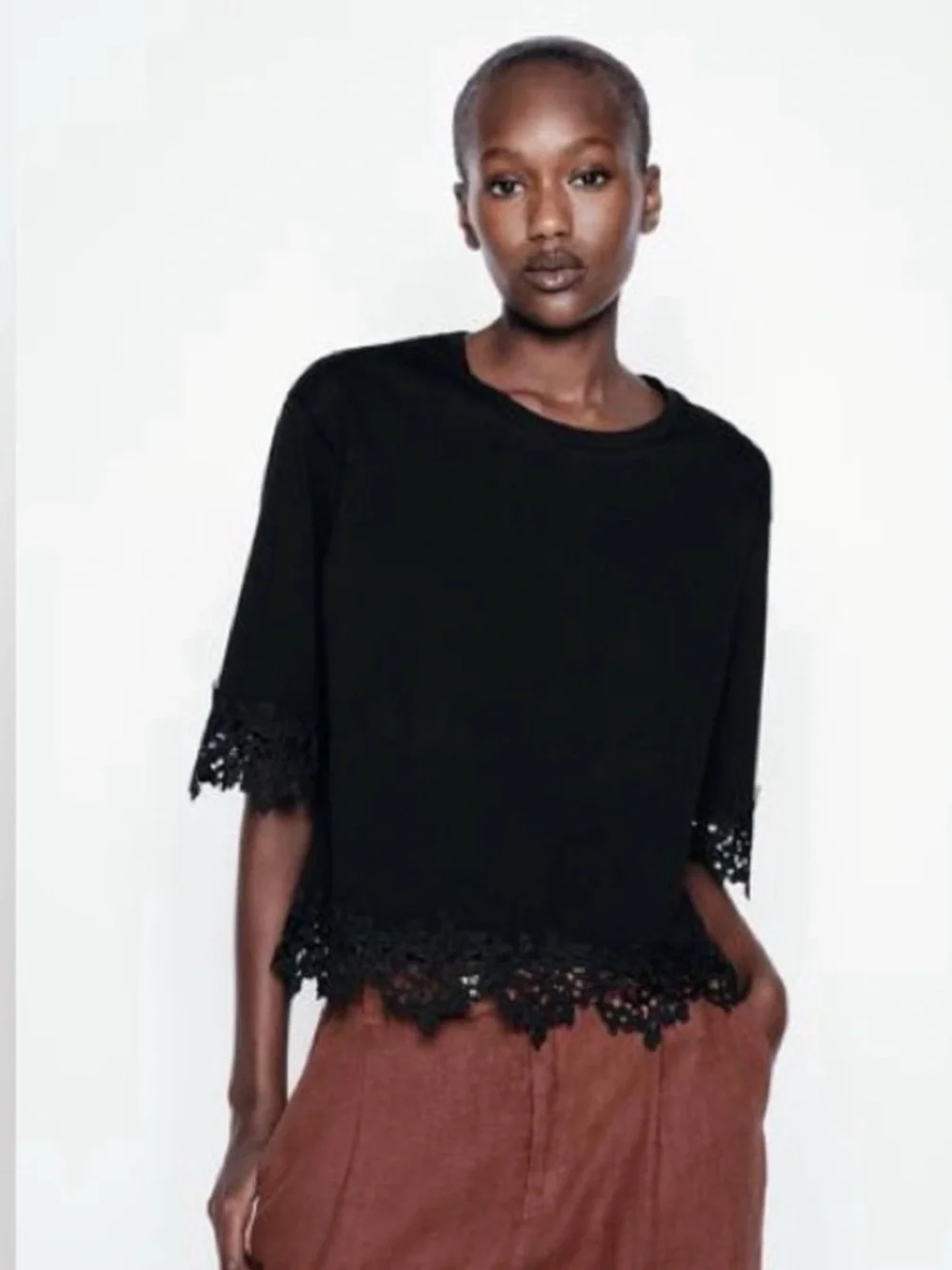 Zara Black Short-Sleeve Oversized Cropped Lace-Hem Tee